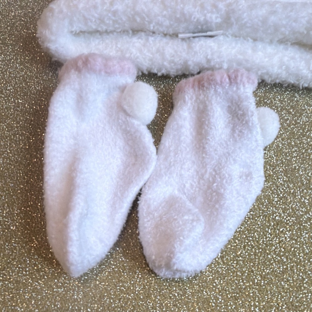 Mud Pie Plush Bunny Ear Beanie Hat & Booties Set 0-6M White/Pink Lightweight - Picture 2 of 5